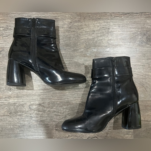 FINAL PRICE Nine West Kyra Black Patent Bootie - Picture 2 of 6